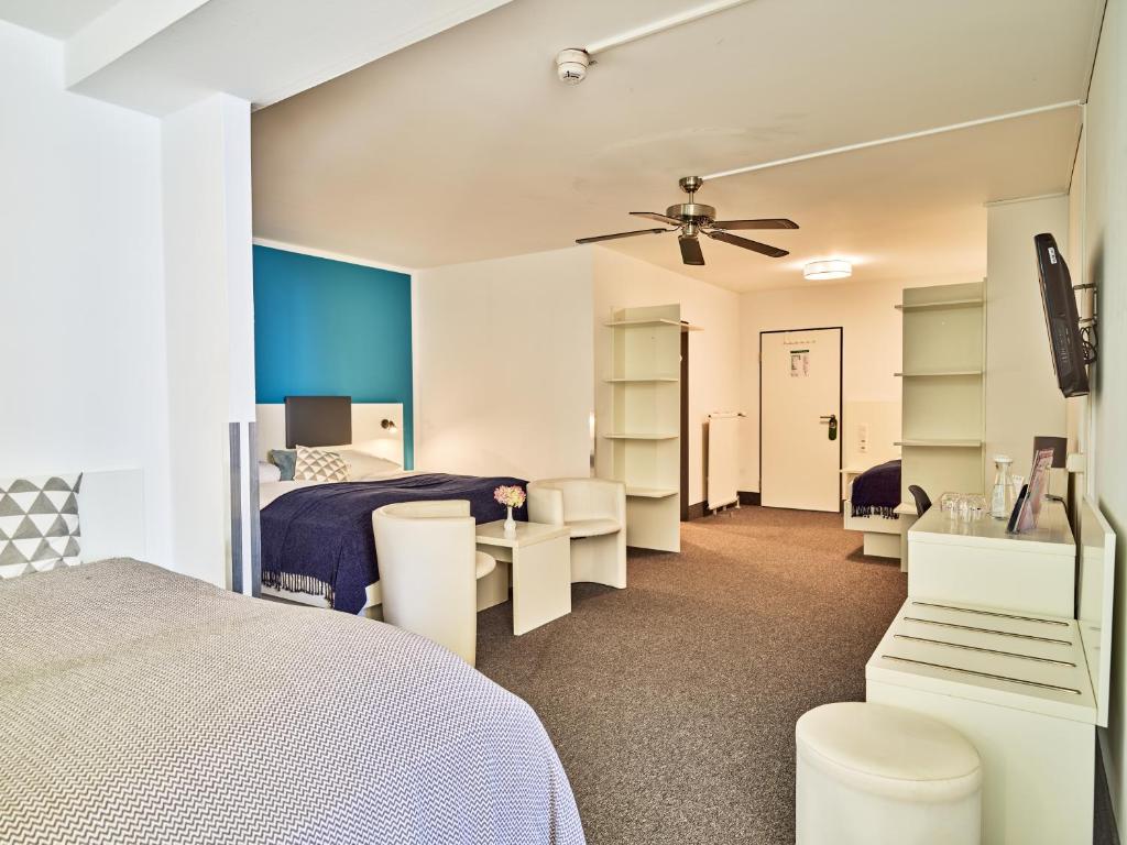 
Six-bed Room Facing The Courtyard 
