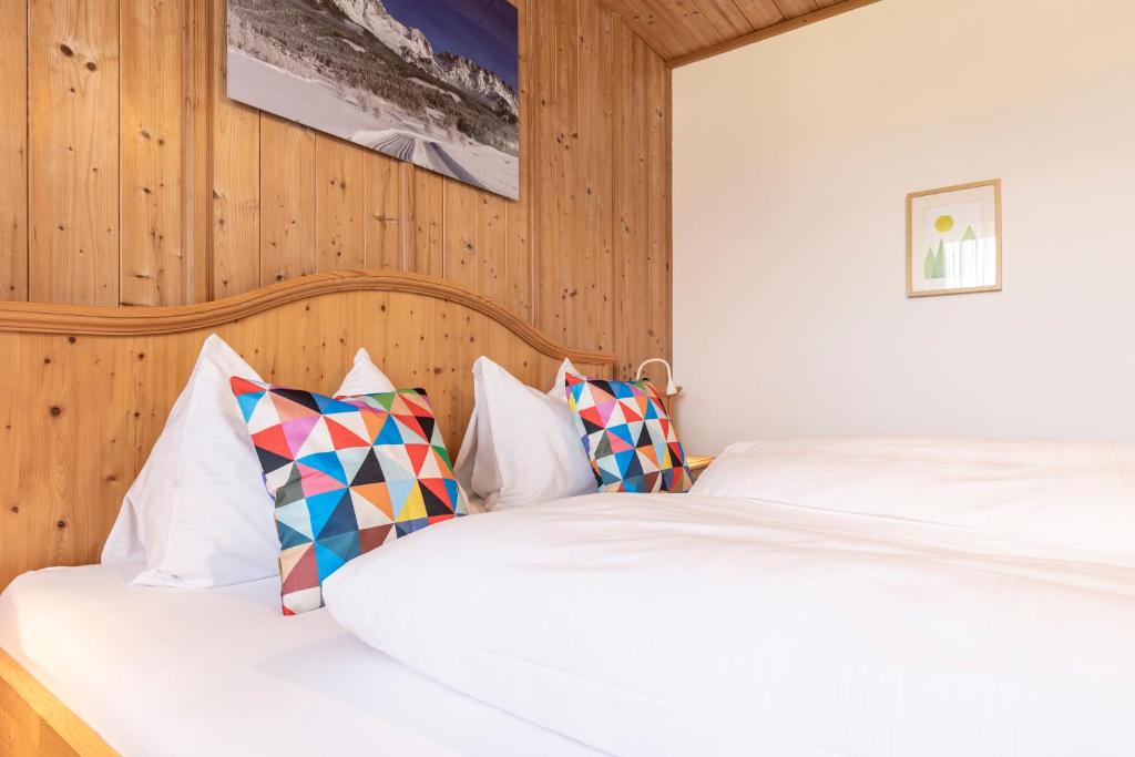 Tempat tidur dalam kamar di Mountain Fresh - alpine easy stay
