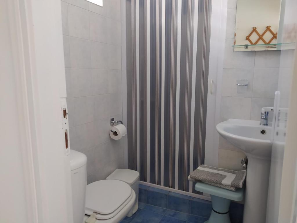 Koupelna v ubytování Corali Hotel