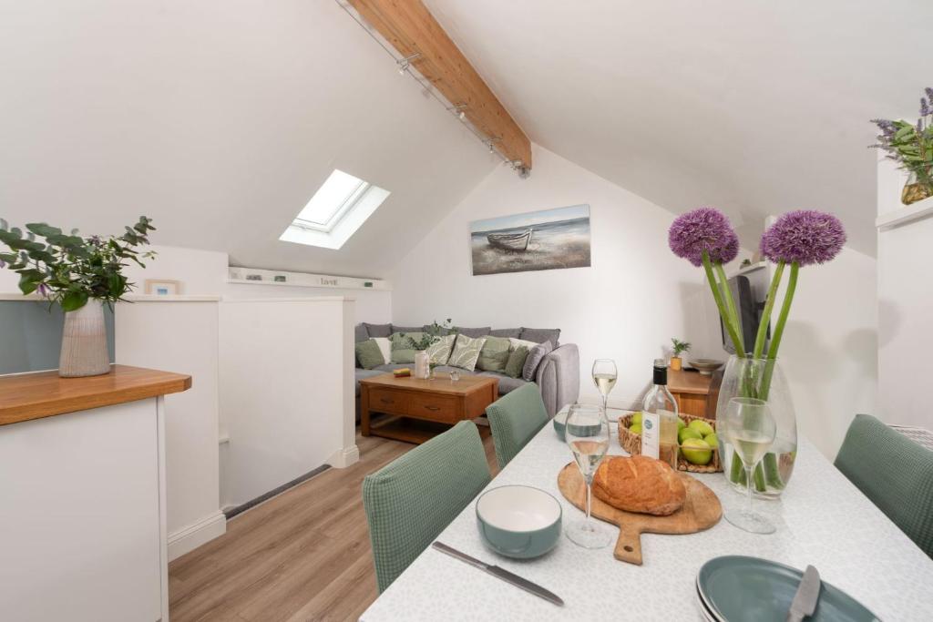 Fotografie z fotogalerie ubytování Captains Loft, Godolphin Cross v destinaci Carleen