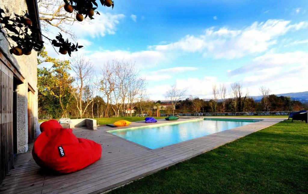 A piscina localizada em Casas do Ermo - Ermo Villas ou nos arredores