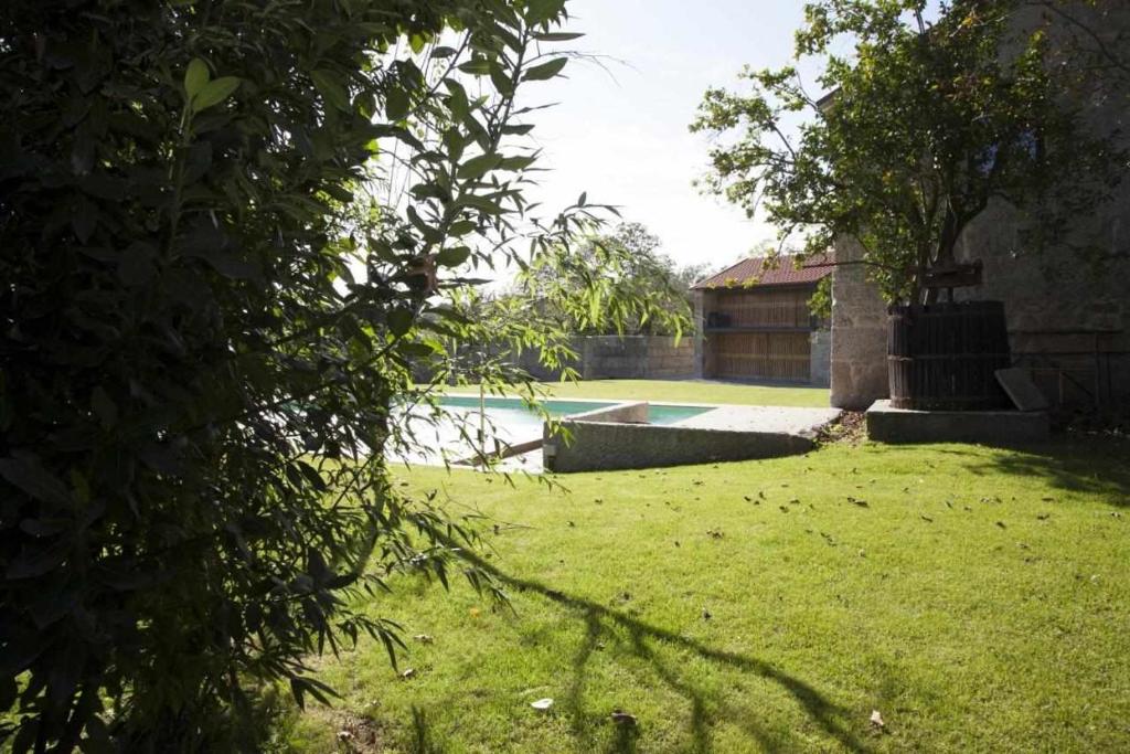A piscina localizada em Casas do Ermo - Ermo Villas ou nos arredores