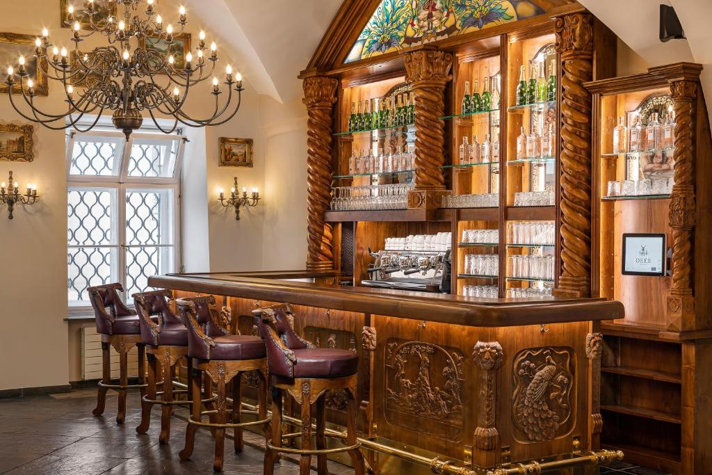 Lounge nebo bar v ubytování Iron Gate Hotel & Suites Prague by BHG