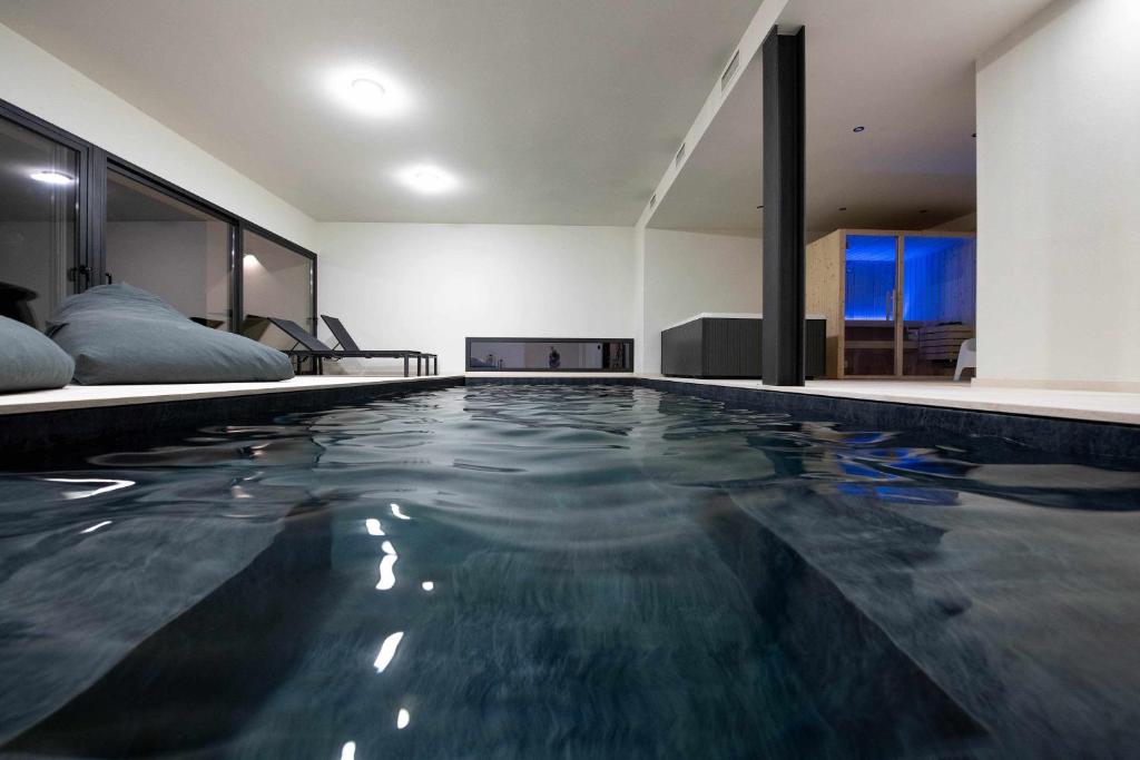 A piscina localizada em Ermo Loft - Casas do Ermo ou nos arredores