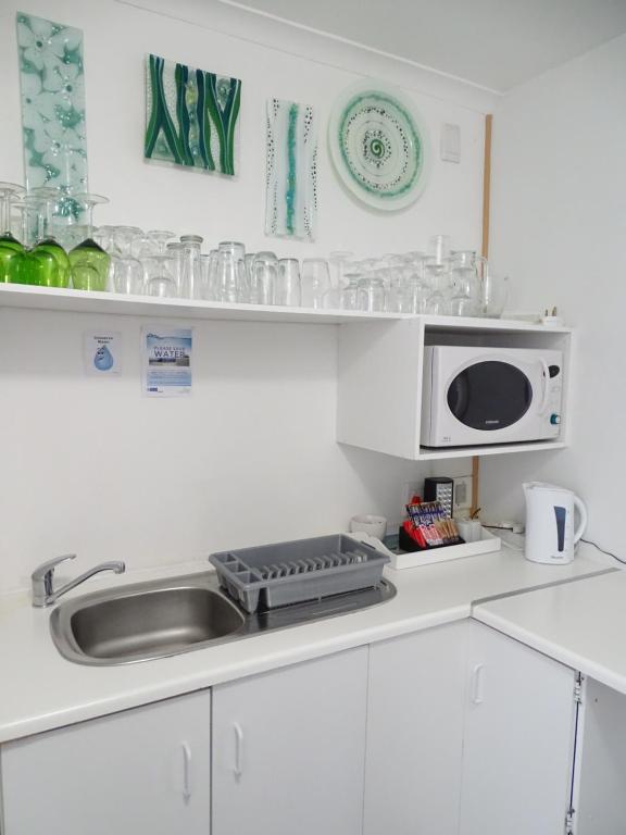 Cucina o angolo cottura di Big Skies Guesthouse