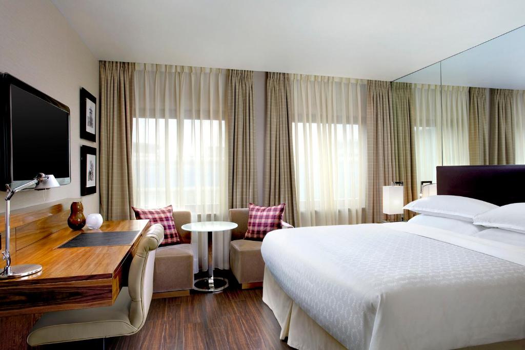 
Deluxe Room, 1 King
