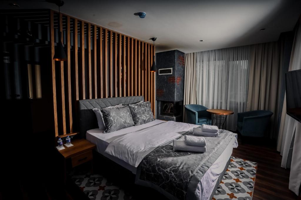 Adess Otel - Habitación Doble De Lujo Con Balcón