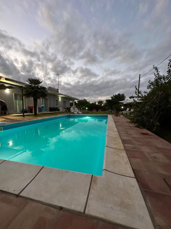 Basen w obiekcie Casa vacanza le tre palme lub w pobliżu