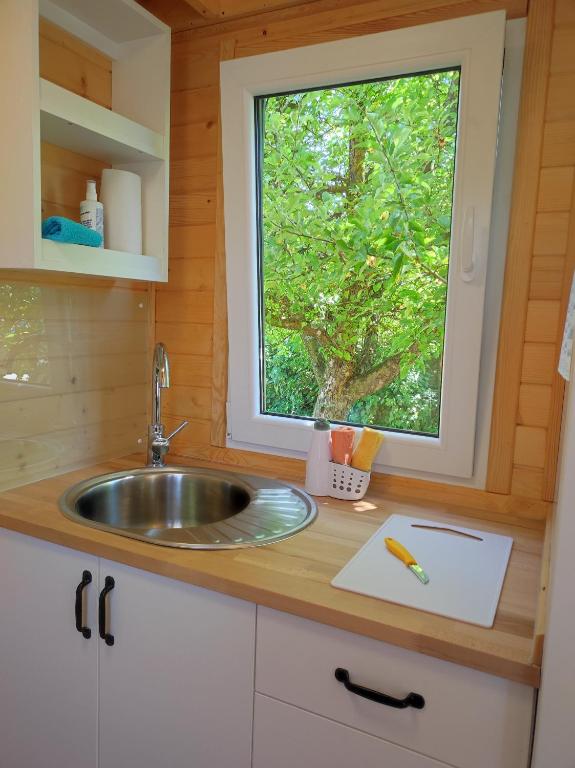 Kuchyň nebo kuchyňský kout v ubytování Mobile Tinyhouse 2 by Wolfsberger