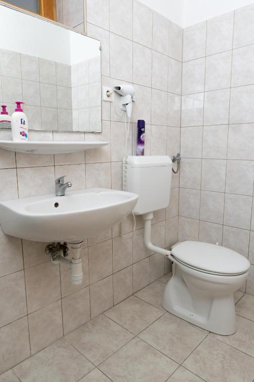 Kúpeľňa v ubytovaní Liszt Apartman