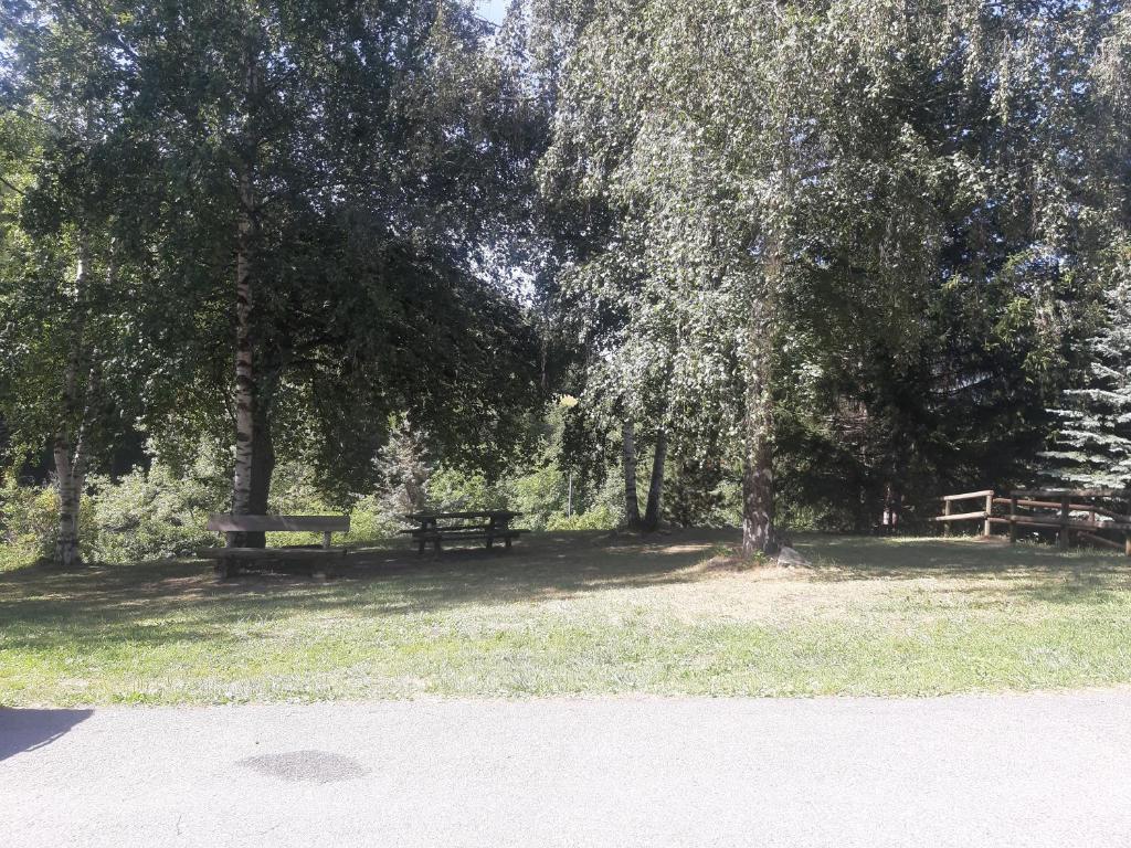 A garden outside Appartamento con vista - nuova ristrutturazione