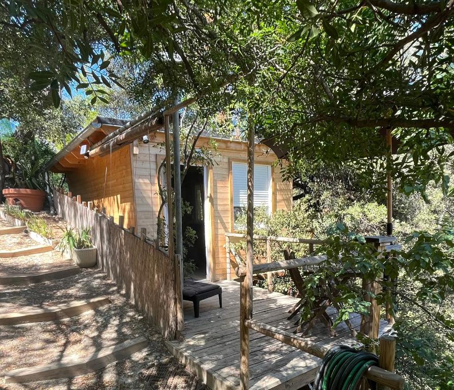 Zahrada ubytování Chalet dans les arbres