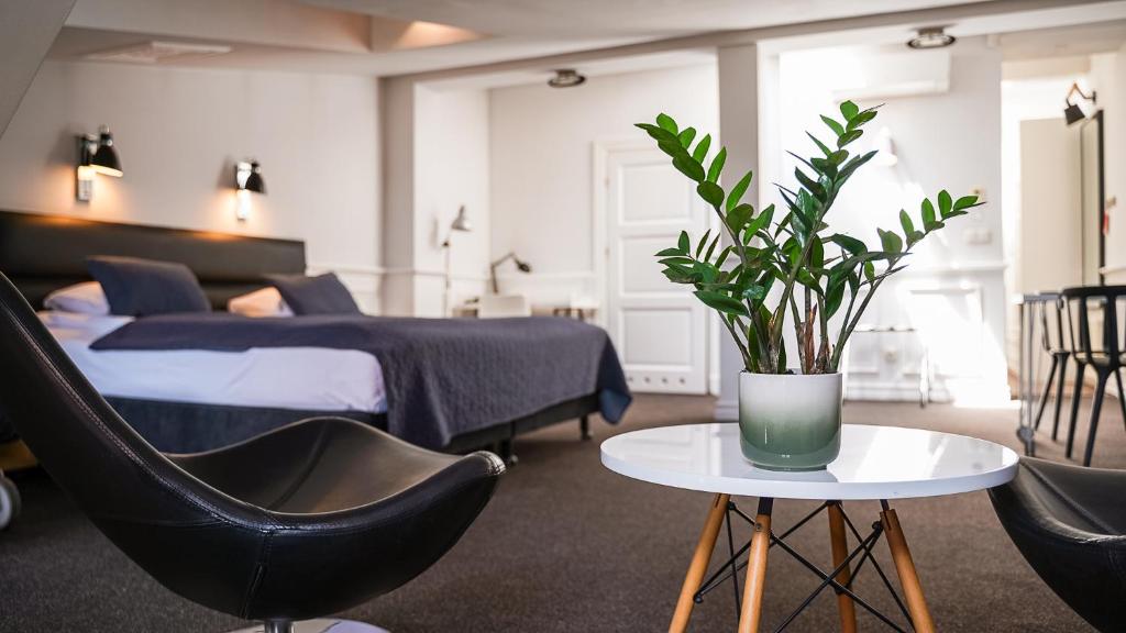 
Studio with City View
