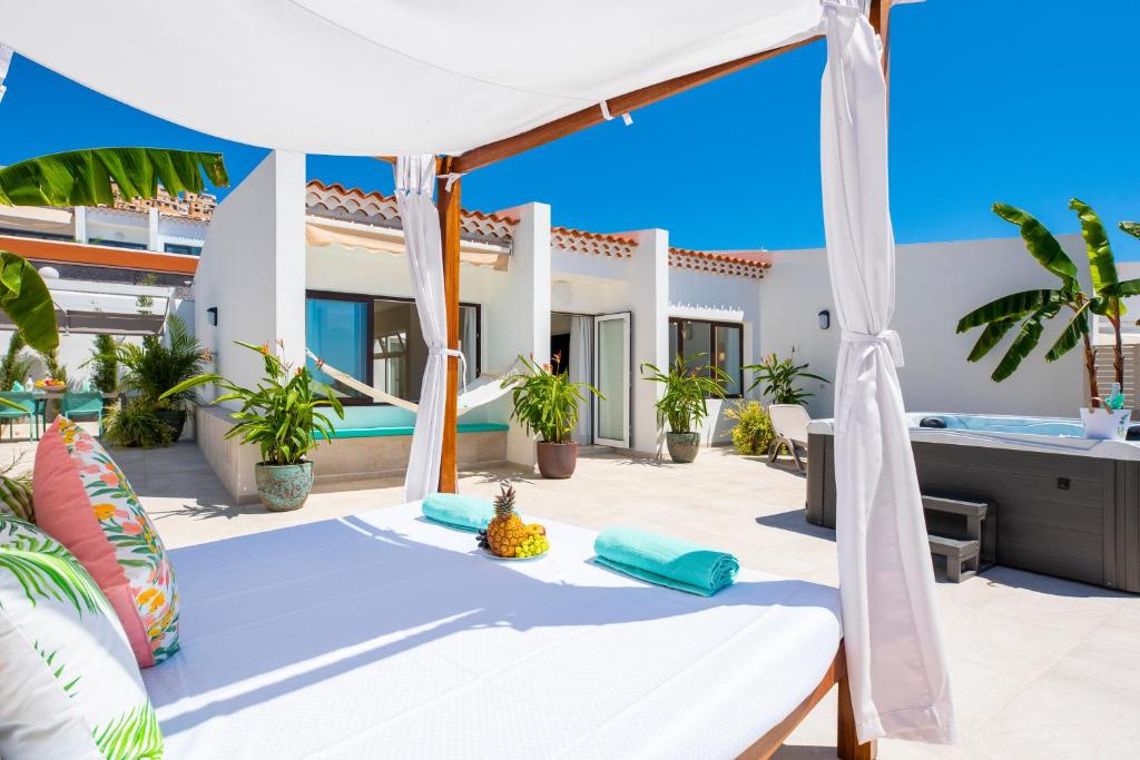 Haciendas Village Tenerife - 2 Bedrooms Bungalow With Chill Out Terrace + Jacuzzi + Sea Views