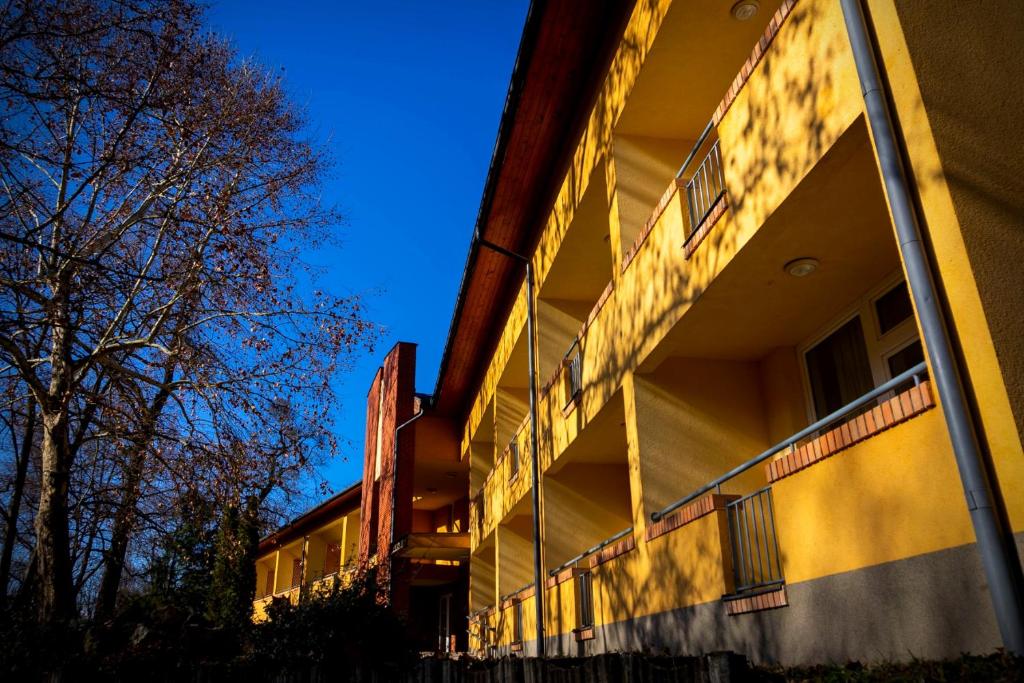 Park Hotel Sóstó - Resim 44