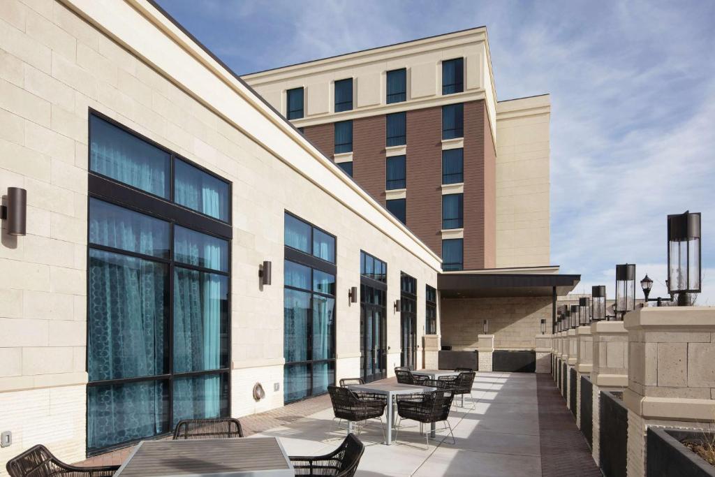 Posezení v ubytování Embassy Suites Amarillo Downtown