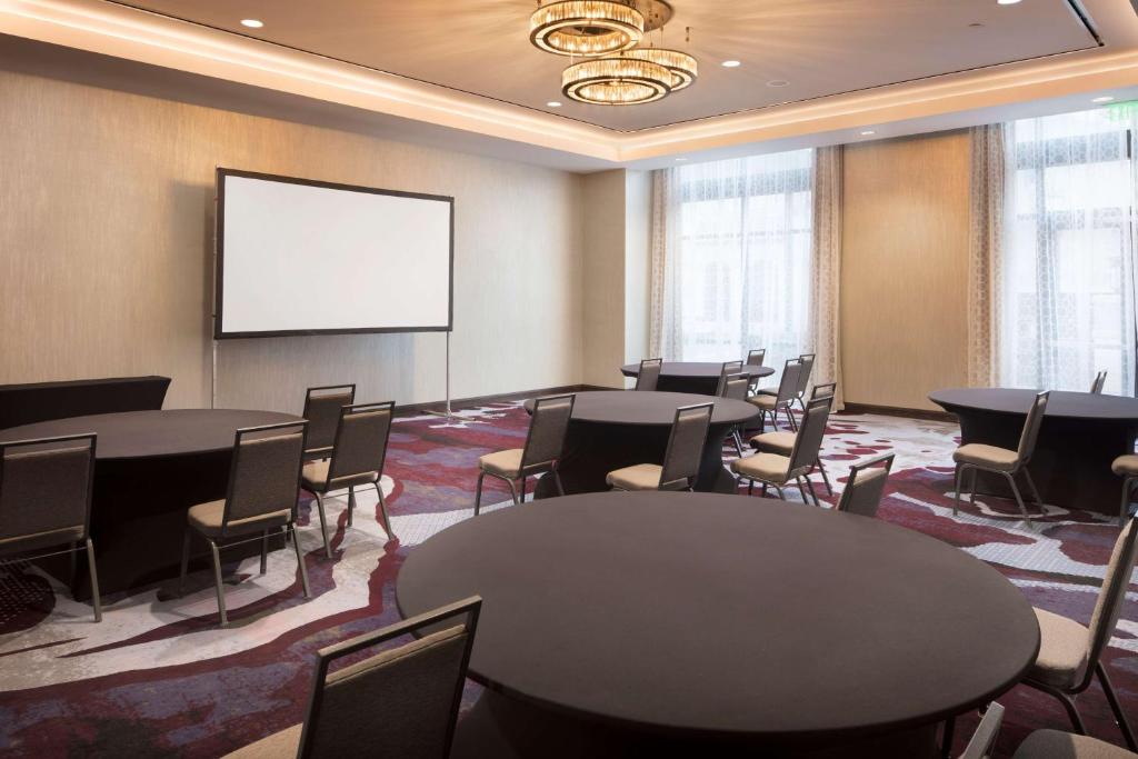 Konferenční prostory v ubytování Embassy Suites Amarillo Downtown