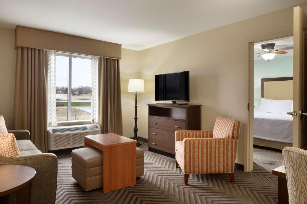 Homewood Suites by Hilton Kalamazoo-Portage photo
