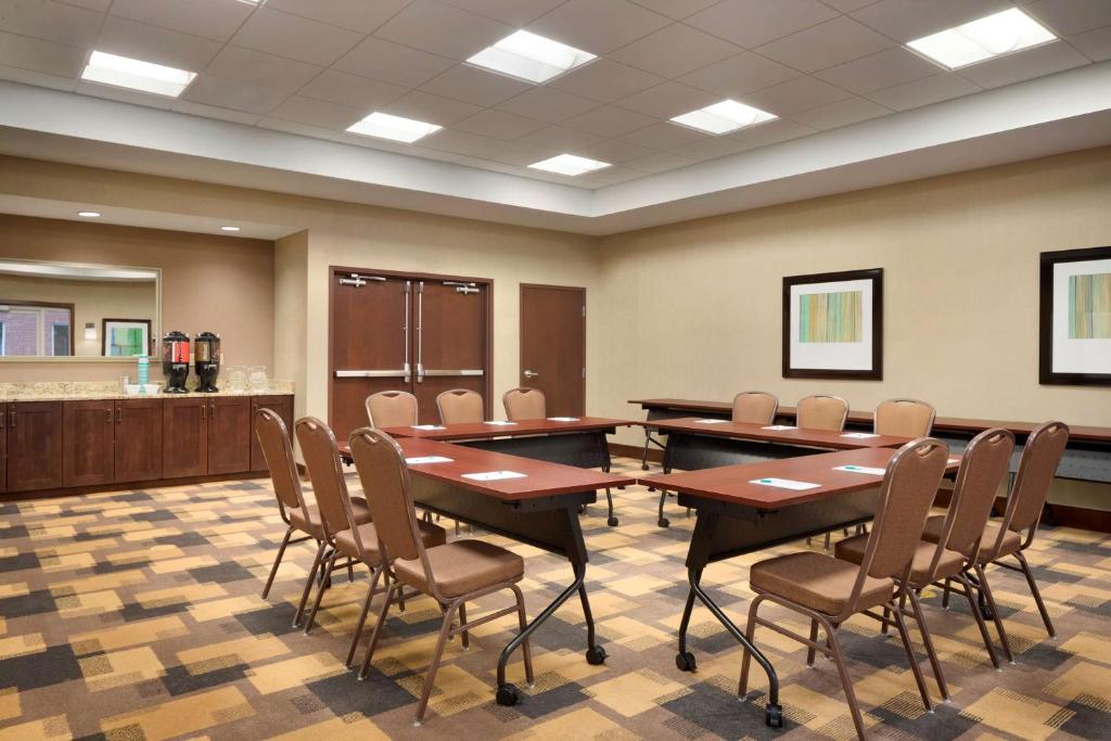 Homewood Suites by Hilton Kalamazoo-Portage photo