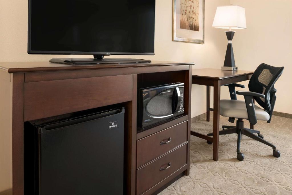 Hampton Inn & Suites Corpus Christi, TX - Quarto Rei Com Sofá -cama - Não Fumante