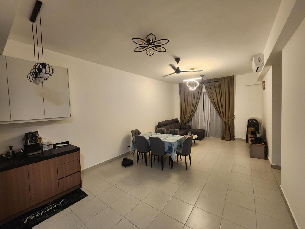 Posezení v ubytování Netizen #MRT#Cheras#C180#3bedRooms#KLCC View#9PersonStay
