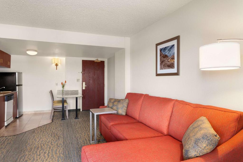 Hampton Inn & Suites Denver-Cherry Creek - Suite King 1 Chambre Avec Balcon