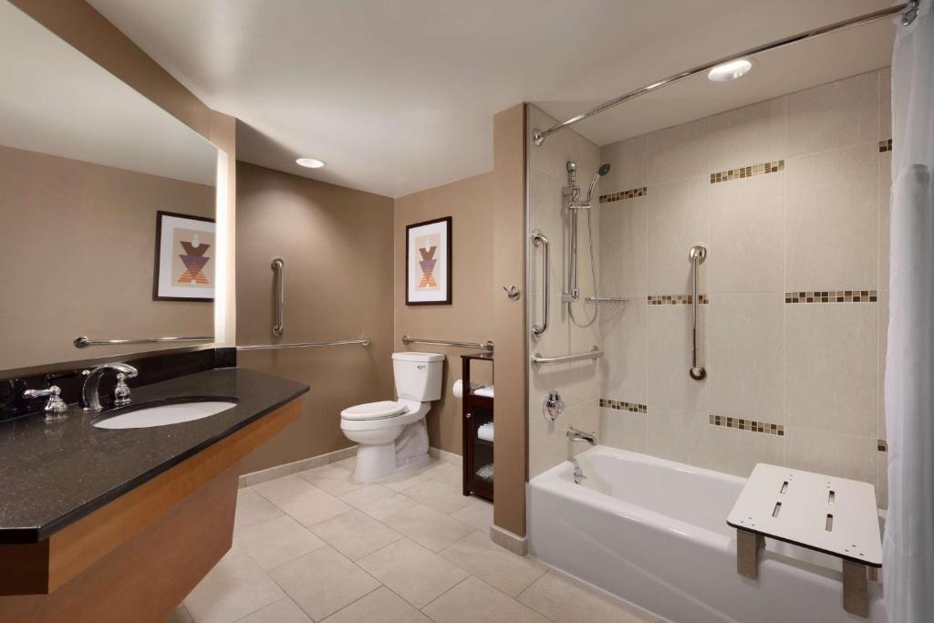 Hilton Arlington - 