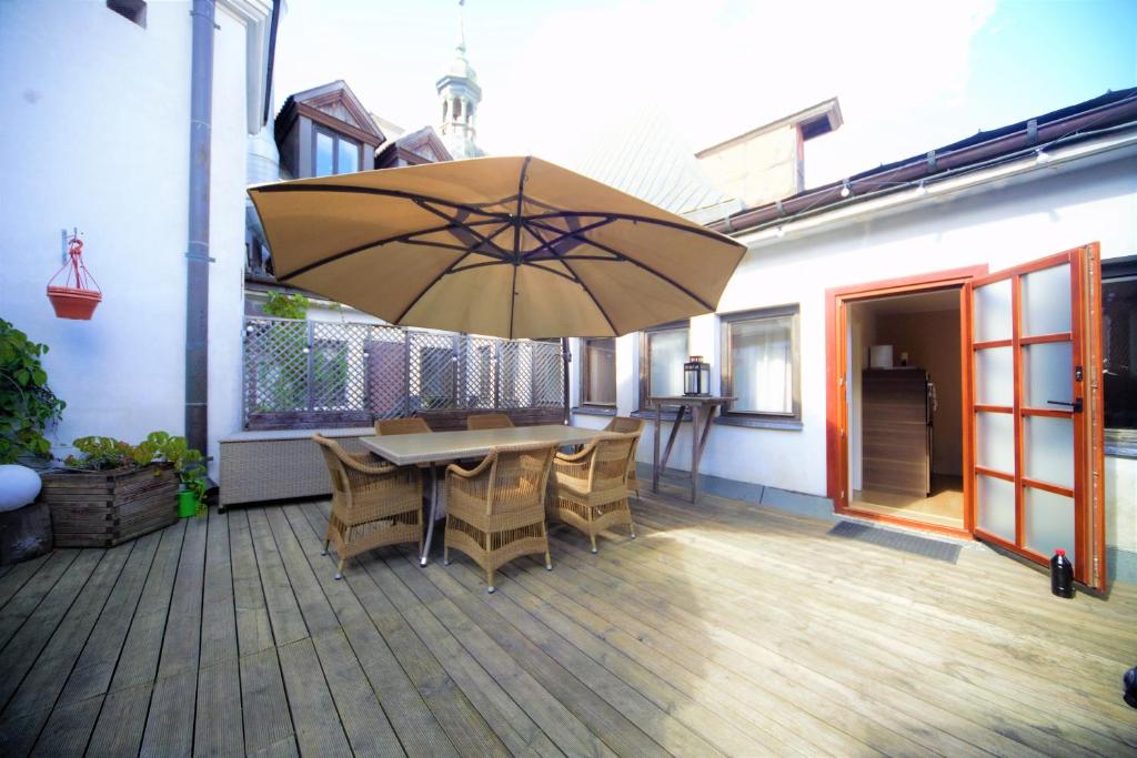 Two bedroom / Old town with private terrace