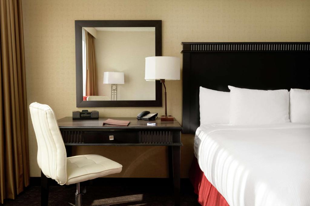 Doubletree by Hilton Los Angeles Downtown - Salle Roi Standard