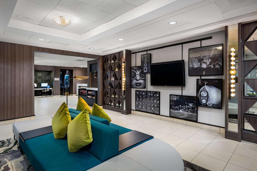 Hilton Garden Inn Los Angeles / Hollywood photo