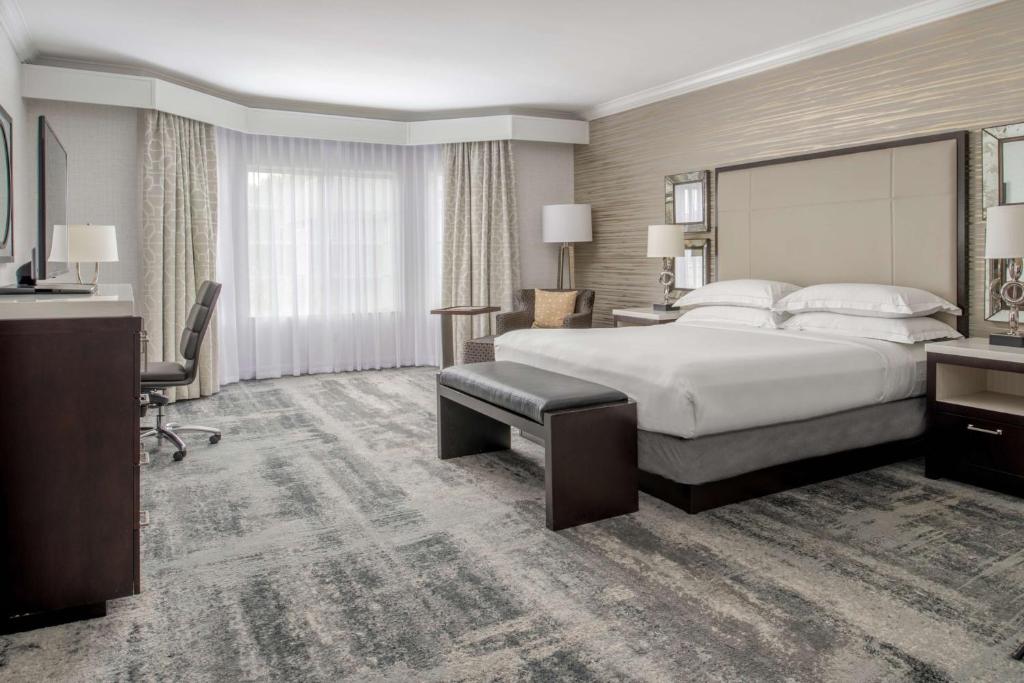 Hilton San Diego/Del Mar - Suite Kingcity Name (Optional, Probably Does Not Need A Translation)