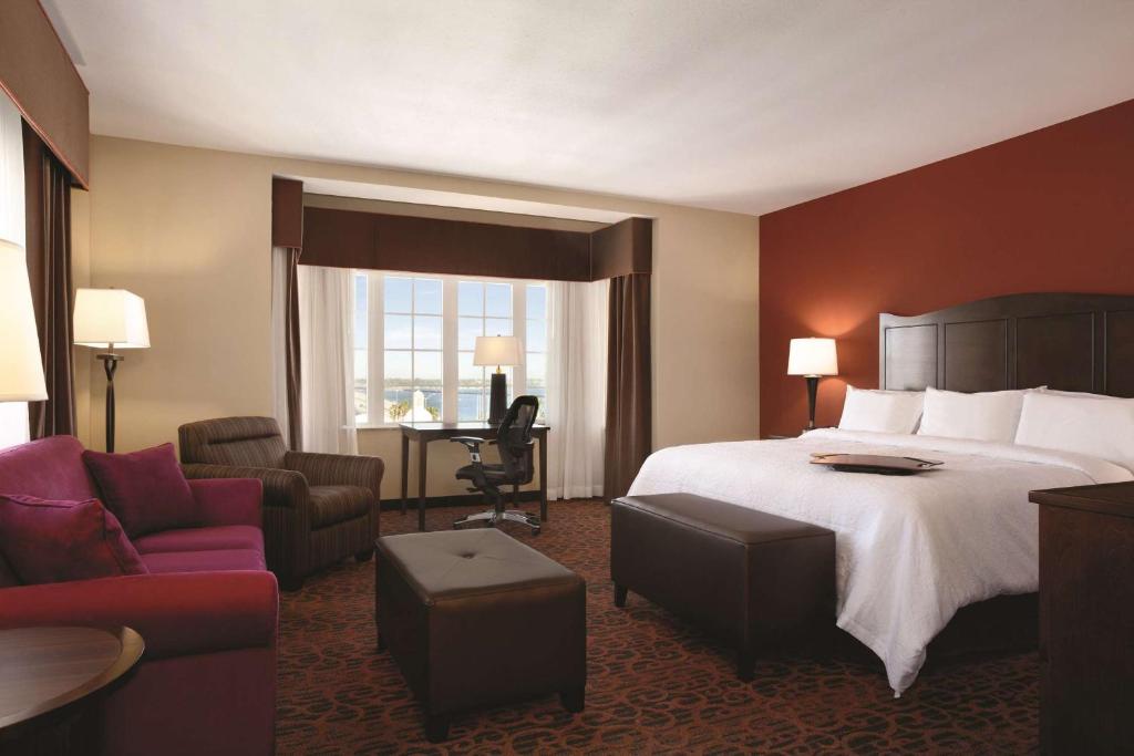 Hampton Inn & Suites Bradenton photo