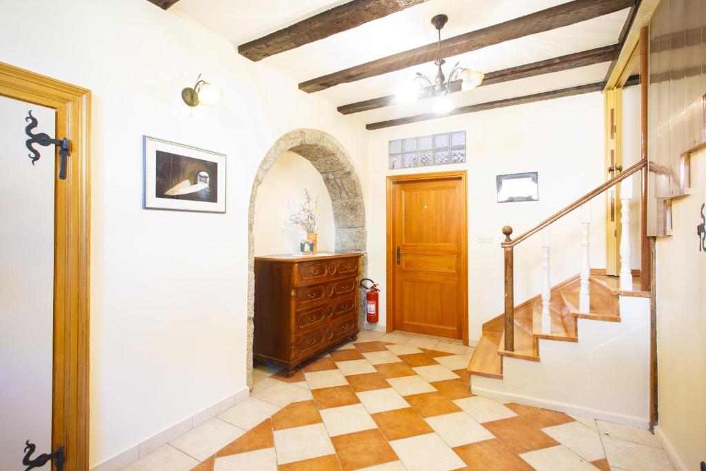 Fotografie z fotogalerie ubytování Apartments Villa Kastav in Old town center with sea view and parking v destinaci Kastav