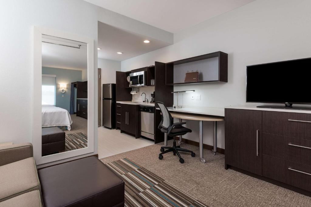 Home2 Suites by Hilton Charlotte University Research Park - Suite King Studio