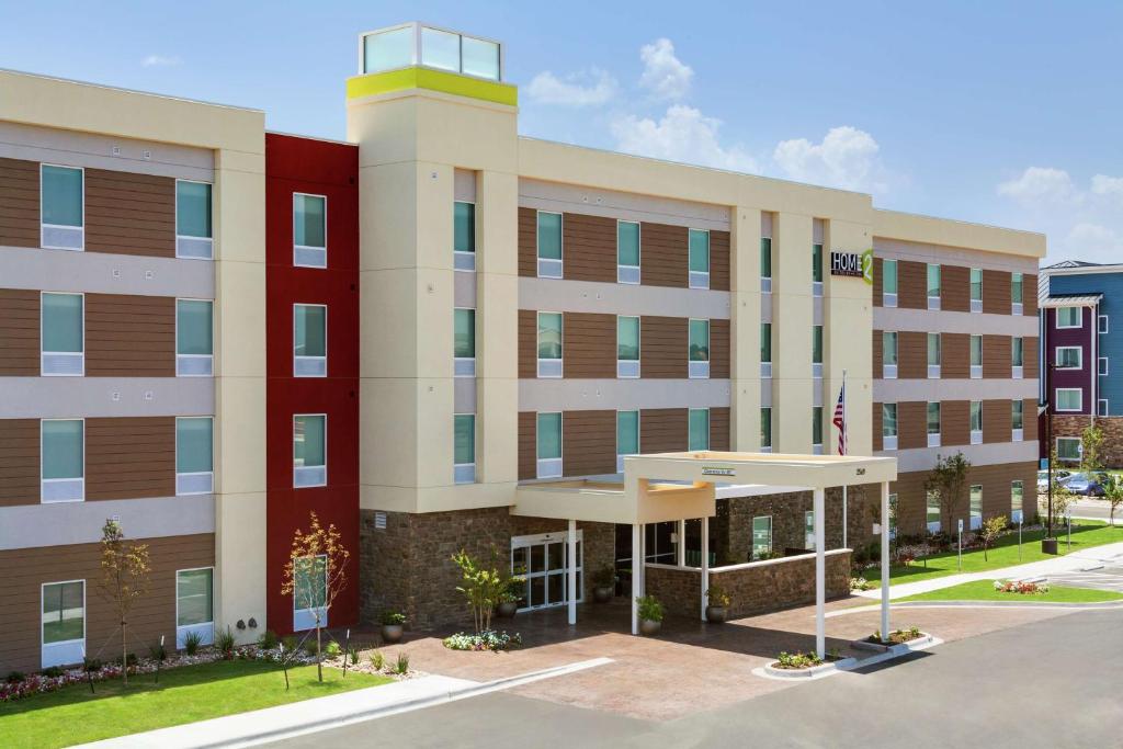 a rendering of the front of a hospital building at Home2 Suites by Hilton San Angelo in San Angelo