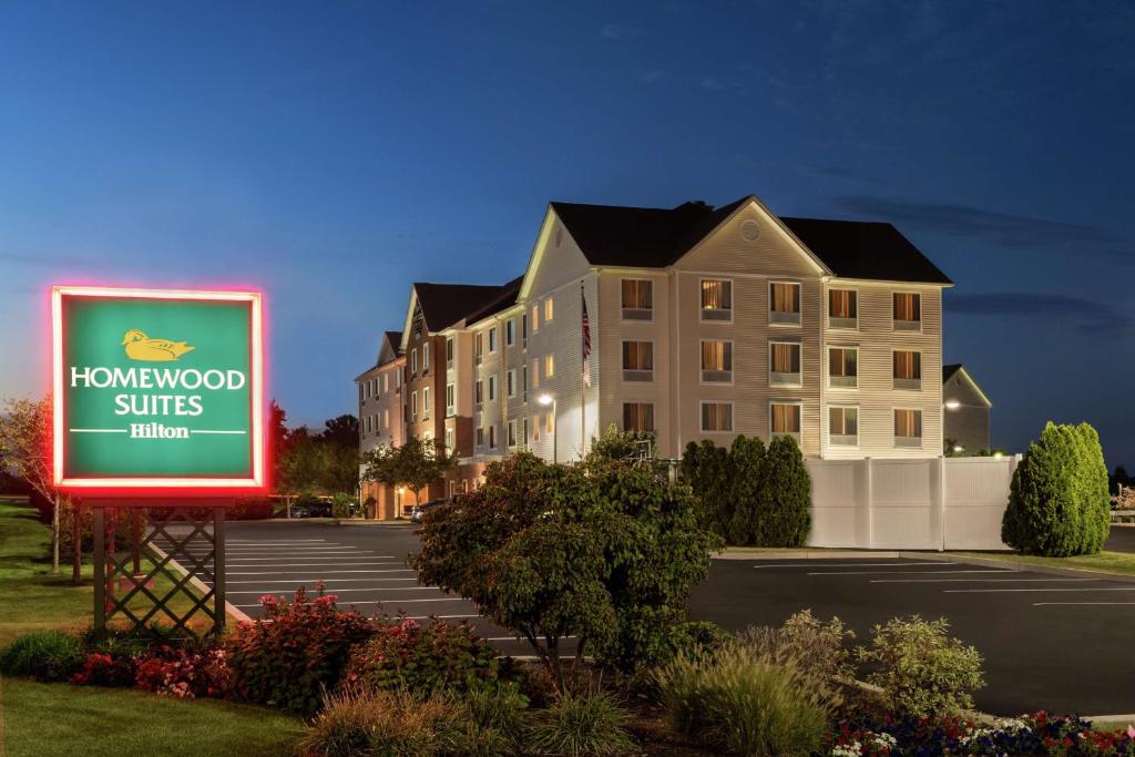 a hotel sign in front of a building at Homewood Suites by Hilton Allentown-West/Fogelsville in Fogelsville