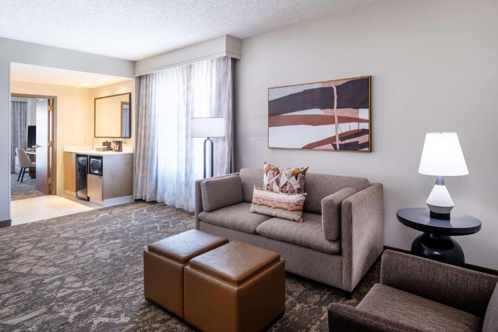 Embassy Suites by Hilton Albuquerque photo