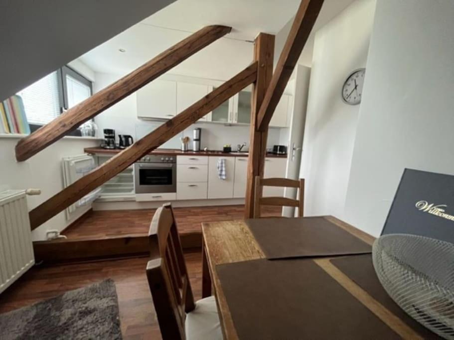 Η κουζίνα ή μικρή κουζίνα στο Zentrale Wohnung im Grünen!