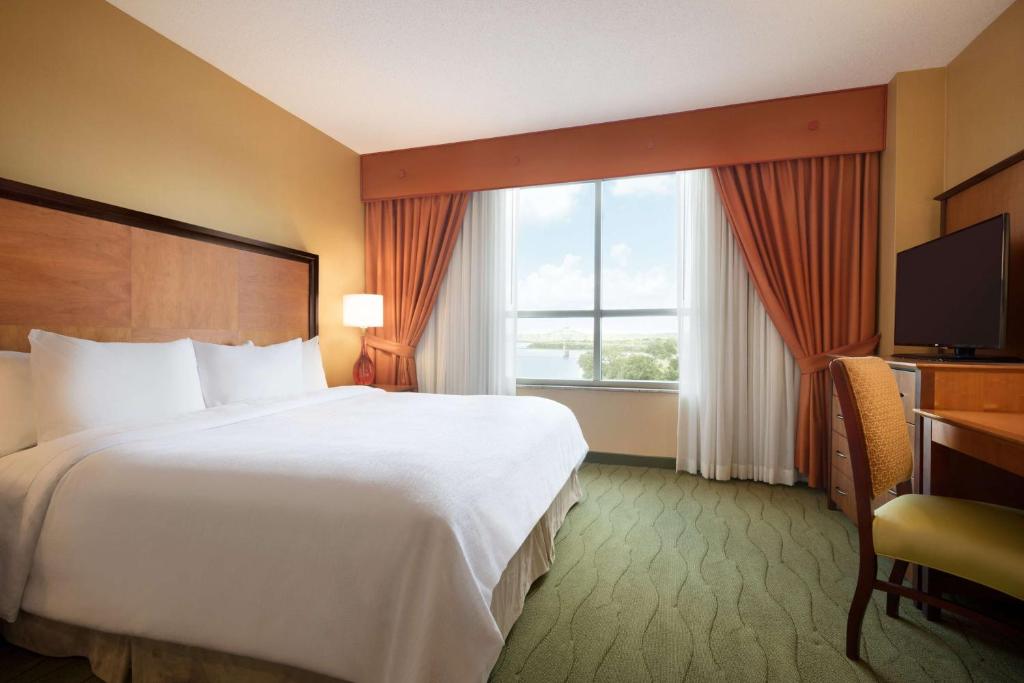 Embassy Suites East Peoria Hotel and Riverfront Conference Center - Suite King De Deux Pièces - Non-fumeur