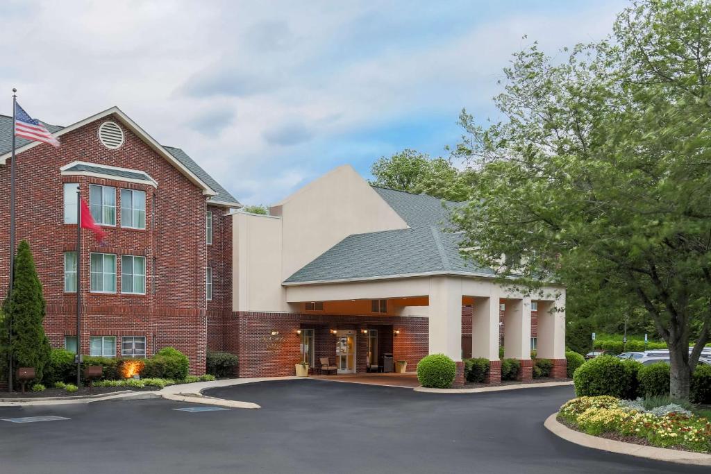 a rendering of the front of a hotel at Homewood Suites Nashville Airport in Nashville