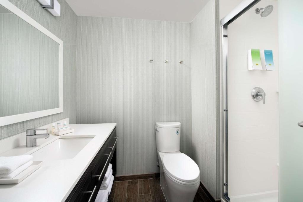 Home2 Suites By Hilton Charlottesville Downtown photo