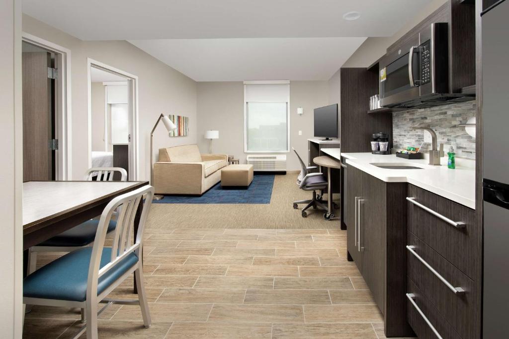 Home2 Suites By Hilton Charlottesville Downtown photo