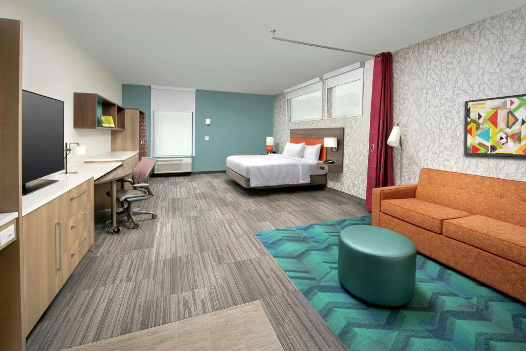 Postel nebo postele na pokoji v ubytování Home2 Suites By Hilton Edison