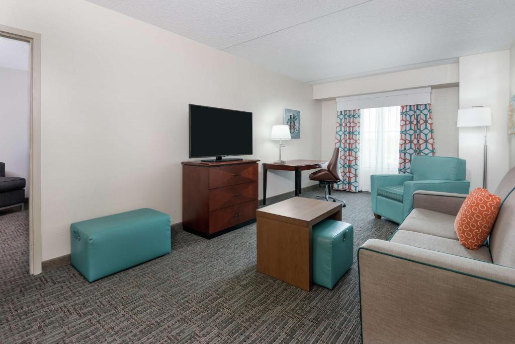 Homewood Suites by Hilton Cleveland-Beachwood photo