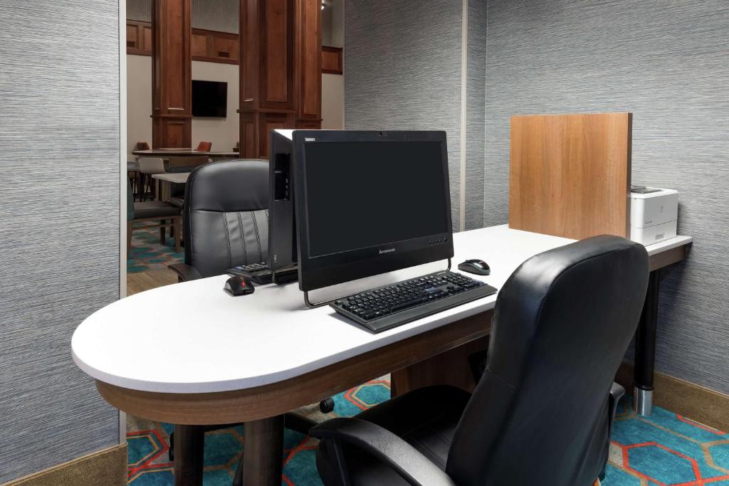 Homewood Suites by Hilton Cleveland-Beachwood photo