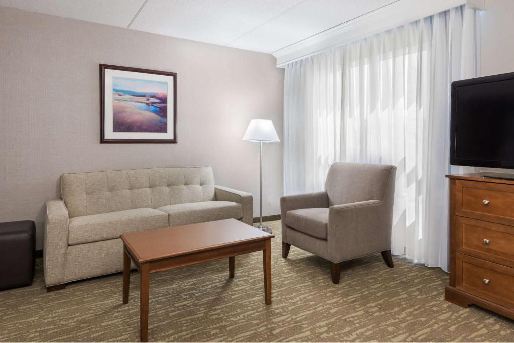 Homewood Suites by Hilton Holyoke-Springfield/North photo