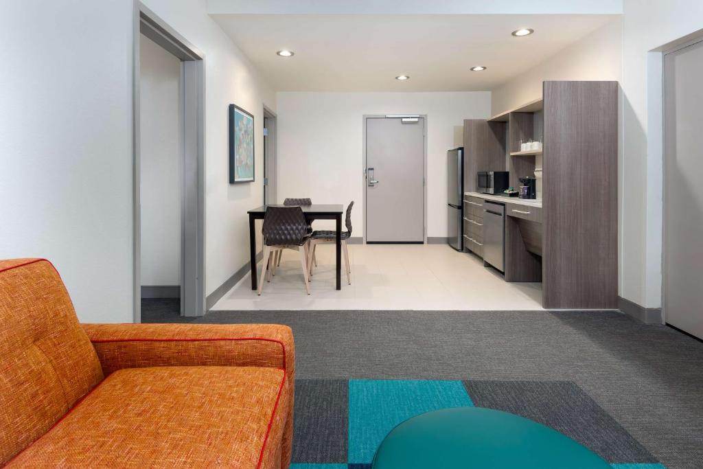 Home2 Suites By Hilton Orlando Near UCF photo
