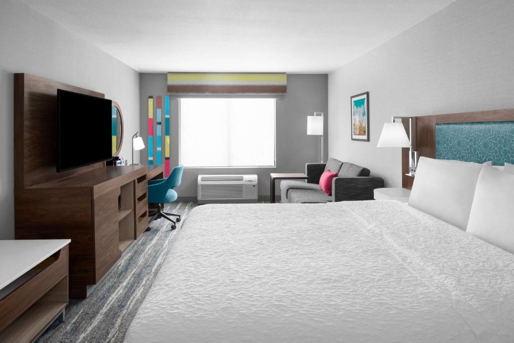 Postel nebo postele na pokoji v ubytování Hampton Inn Phoenix - Biltmore