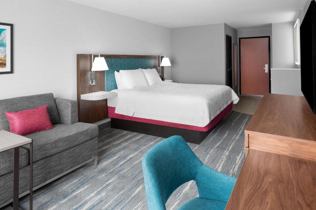 Postel nebo postele na pokoji v ubytování Hampton Inn Phoenix - Biltmore