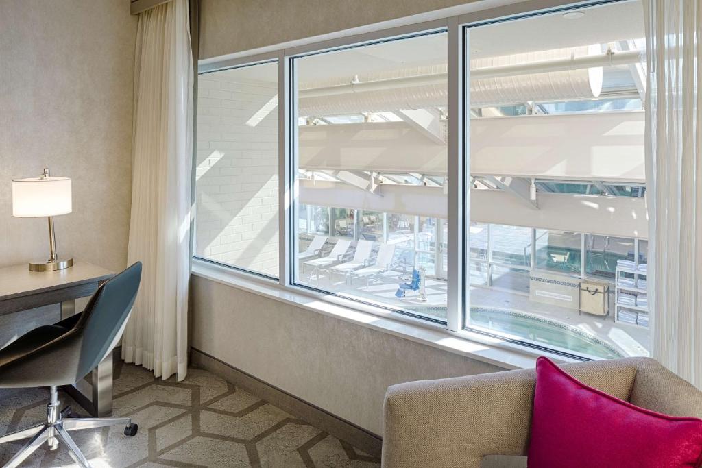 The Kingsley Bloomfield Hills - a DoubleTree by Hilton - King Room With Accessible Tub - Mobility Access